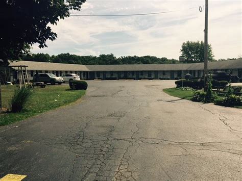 BLUE SKY MOTEL (Gettysburg) - Motel Reviews, Photos, Rate Comparison ...