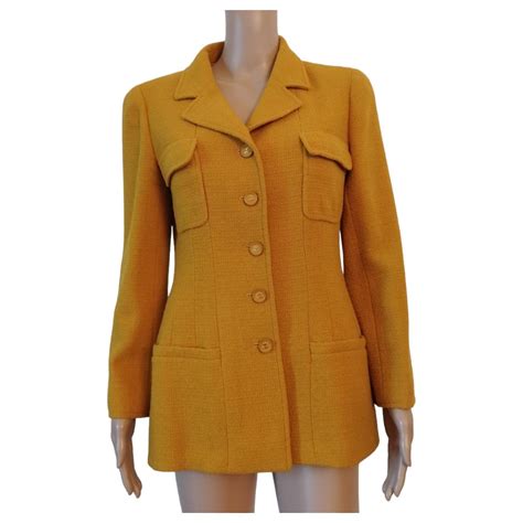 Chanel jacket in yellow wool ref.777998 - Joli Closet