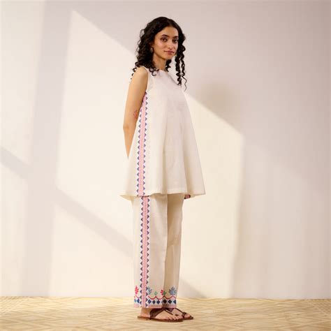 Buy Pehar Statement Embroidered Cotton Co-ord Set - White | Rustorange
