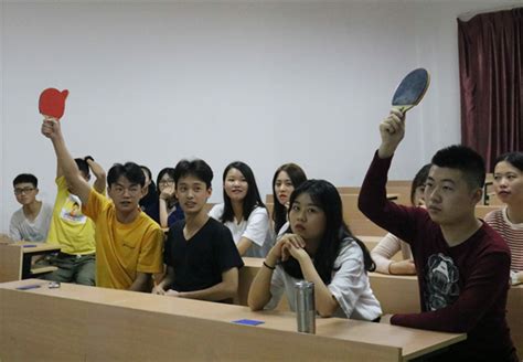 开江县任市镇第一小学举行第一届“红梅杯”数学竞赛_