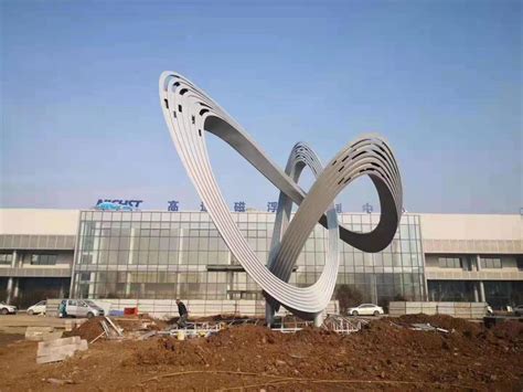 不锈钢雕塑圆雕的制作流程-方圳雕塑厂