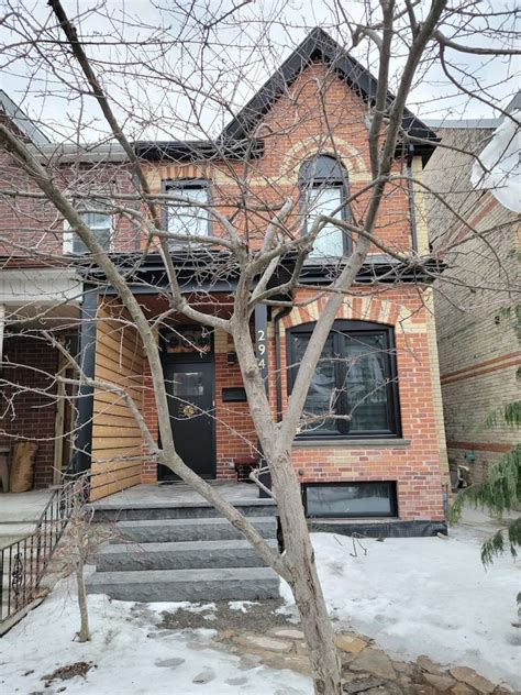 Toronto Holiday Rentals & Homes - Canada | Airbnb