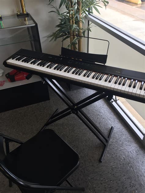 4 String Guitar Lessons 的图像结果