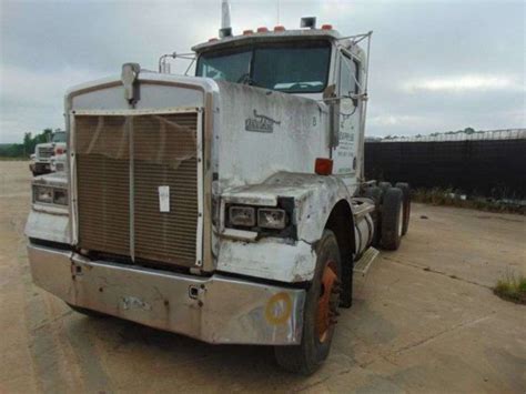 1988 Kenworth Day Cab Road Tractor, Has Title in Rockingham, NC, USA