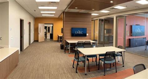 Miller Nichols Library