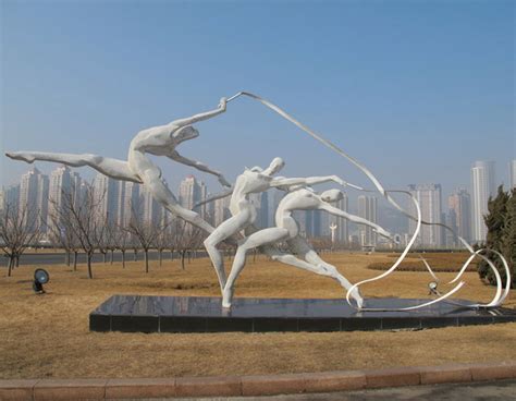 广场大门马雕塑 - 惠州市纪元园林景观工程有限公司