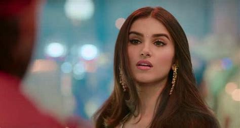 Tum Hi Aana from Marjaavaan exudes pain | Filmfare.com