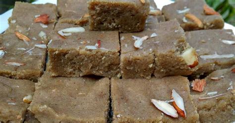 Gur papdi Recipe by Nisha Srivastava - Cookpad