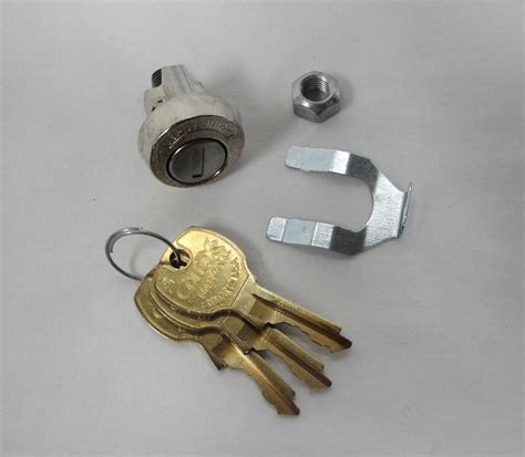 National C9200 Mailbox Lock Replacement - SafeAndLockStore.Com - 800-447-0591