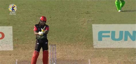 CPL 2021: [Watch] Odean Smith destroys Chris Gayle's bat, breaks it ...