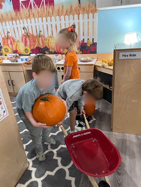 Pumpkin Patch Preschool Dramatic Play - Play to Learn Preschool