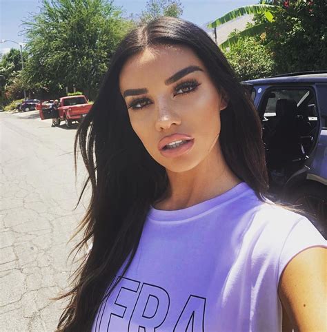 Model Ruby Mae 的图像结果