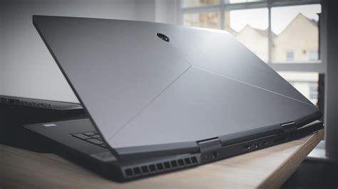 Alienware Laptop M17 的图像结果