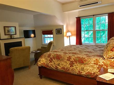 OLD LYME INN - Inn Reviews, Photos, Rate Comparison - Tripadvisor