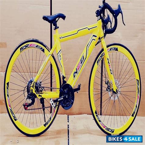 Gapuchee Road Bike price, specs, mileage, colours, photos and reviews ...
