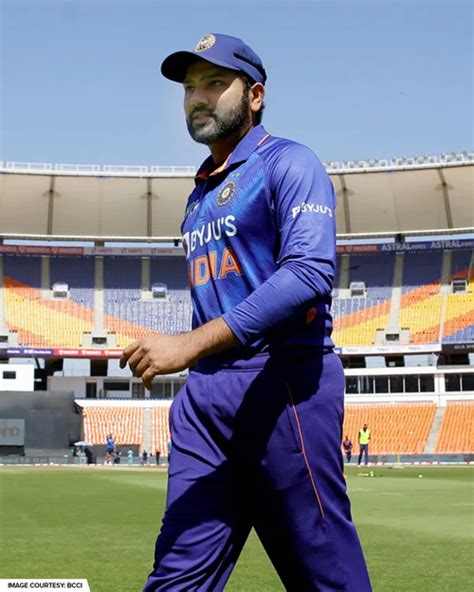 T20 World Cup: Fans Blame Rohit Sharma Unfit Era As Deepak Chahar Ruled ...