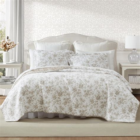 Laura Ashley - Queen Quilt Set, Reversible Floral Cotton Bedding with ...