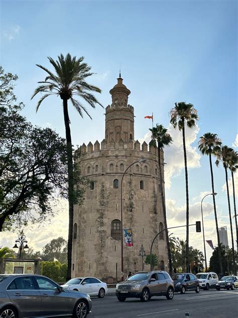 The Spanish are Trying for a Wonder Victory : r/aoe2