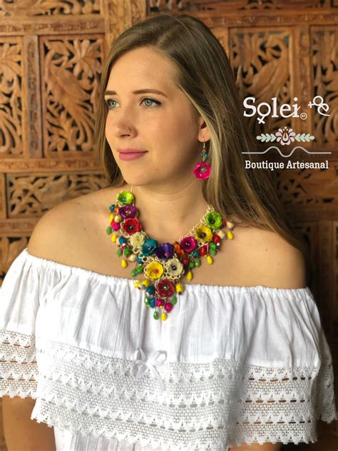 july flower necklace