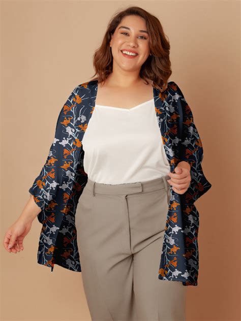 Buy Navy Floral Print Peplum Shrug - Zink London