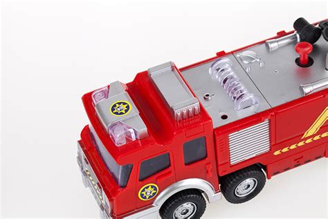 儿童玩具批发 电动万向喷水消防车仿真音乐灯光 淘宝地摊货源-阿里巴巴
