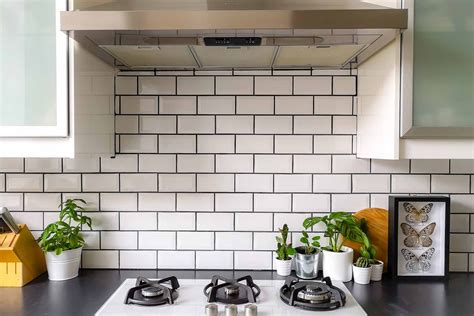 DIY Guide To Installing A Kitchen Backsplash | Storables
