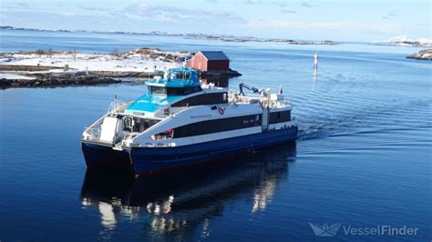 SIGRID SIGURDSDOTTER, Passenger Ship - Details and current position ...