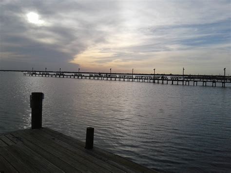 Red Dot Pier (2025) – Best of TikTok, Instagram & Reddit Travel Guide