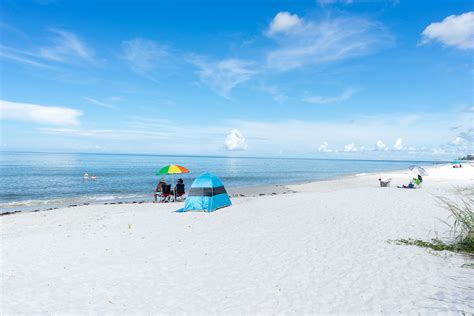 Saks Fifth Avenue Naples