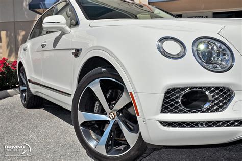 2020 Bentley Bentayga V8! WHITE/WHITE! MULLINER SPEC! TOURING SPEC! CITY SPEC! $217K MSRP! Stock ...