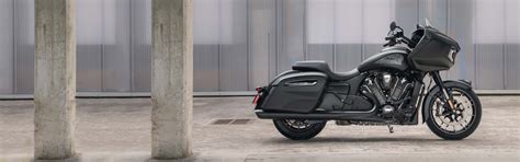 Indian Challenger Dark Horse | Indian® Motorcycle - IN