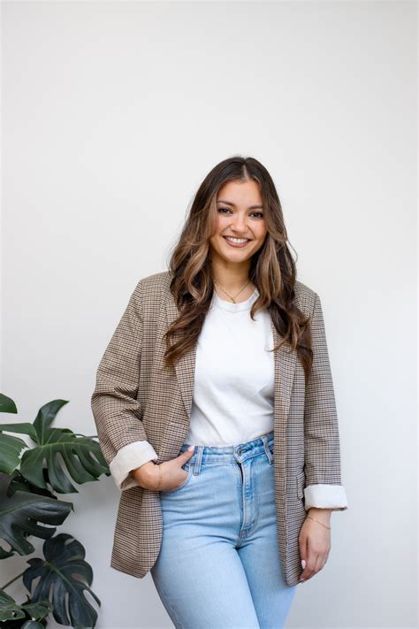 St. Mike’s alum’s business Homegrown Jewelry goes from dorm room pop-up ...