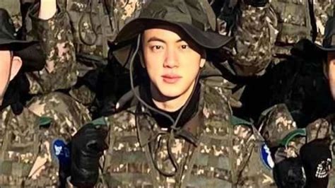 7 K-pop idols returning from military in 2024