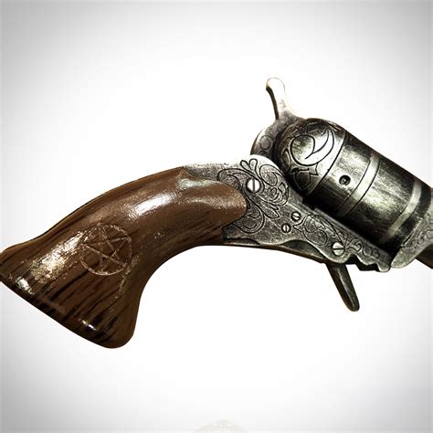 Supernatural // Samuel Colt's Revolver + Collector's Kit - RARE-T ...