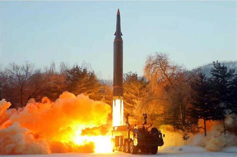 韩军：朝鲜再次试射“火星-17”洲际弹道导弹__财经头条