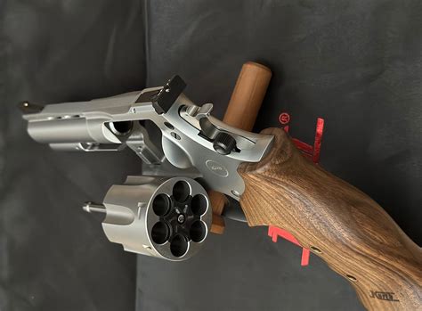 Revolver Colt Making Grips 的图像结果