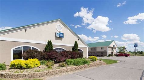 AMERICINN BY WYNDHAM GRINNELL - Motel Reviews, Photos, Rate Comparison ...