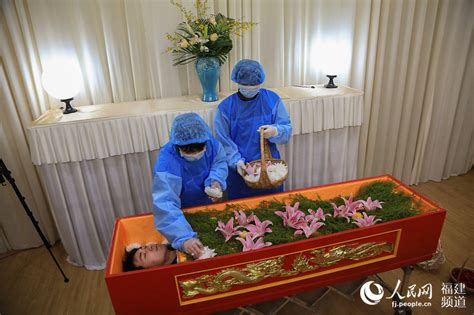 曾毅院士遗体告别仪式在八宝山殡仪馆大礼堂举行