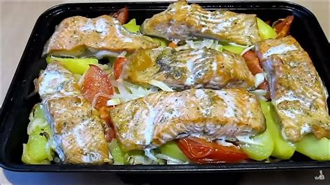 Форель с картошкой в духовке, рецепты приготовления запеченной рыбы
