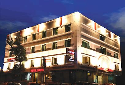 Jhandewalan Metro Station, Map, Route, Timings, Fare, Entry/Exit