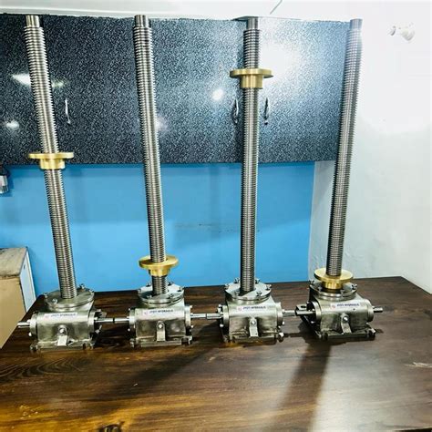 Polished Stainless Steel Worm Gear Screw Jacks at the Best Price