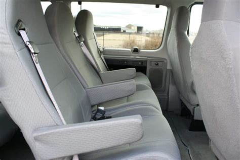 12 Passenger Vans for Rent 的图像结果