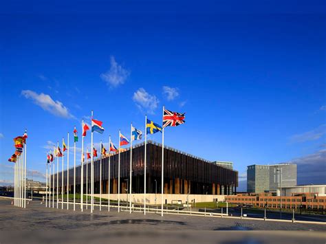 Anti-competitive practices: Intel safe from record fine by EU top court ...