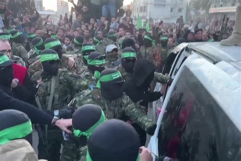 Israeli Hostages and Palestinian Prisoners Released as Cease-Fire ...