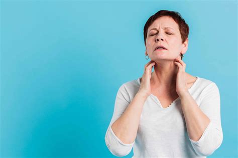 Cobblestone in Throat: Causes, Symptoms and Treatment | Credihealth