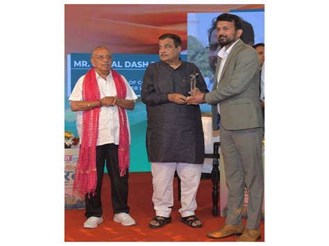 Direct Credit's CEO Yogendra Kumar Honored with 'Leader in Customized ...