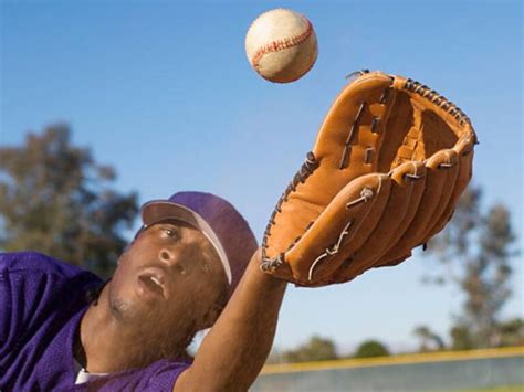 Falling Back Baseball Catch 的图像结果