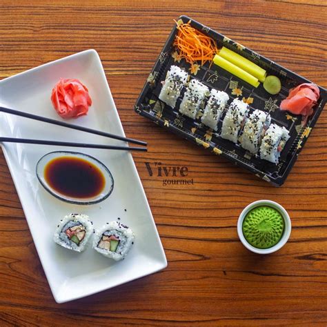 Chicken Teriyaki Sushi Roll - 8 pcs - Vivre Gourmet