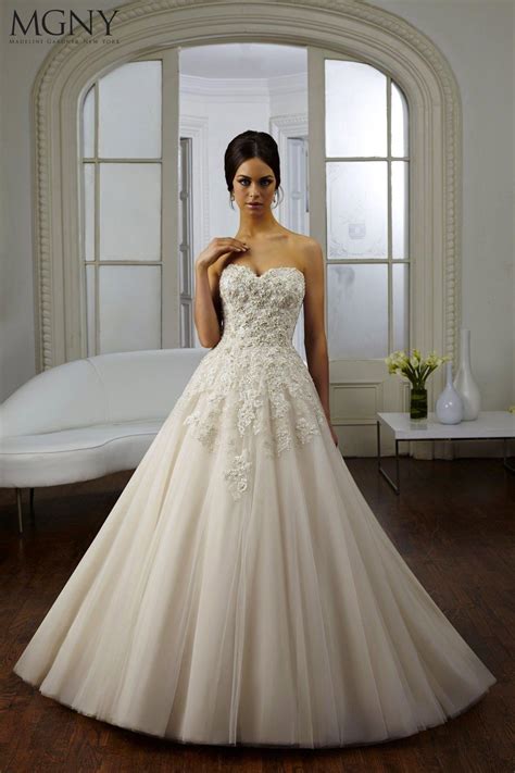 Wedding Dress For Small