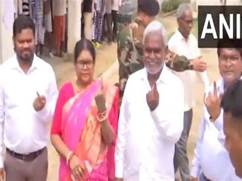 "I appeal to everyone to vote," says Jharkhand CM after casting his vote